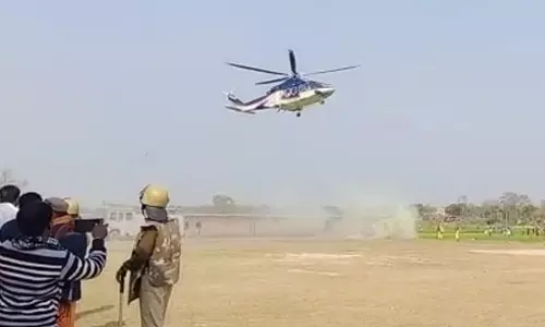 പറന്നിറങ്ങി ബി.ജെ.പി അധ്യക്ഷൻ;ഹെലികോപ്റ്ററിന്റെ കാറ്റിൽ സ്‌കൂൾ മതിൽ തകർന്നു