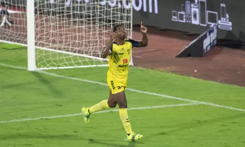 കവാത്ത് മറന്ന് കൊമ്പന്മാര്‍; ഹൈദരാബാദിനെതിരെ ബ്ലാസ്റ്റേഴ്സിന് തോല്‍വി