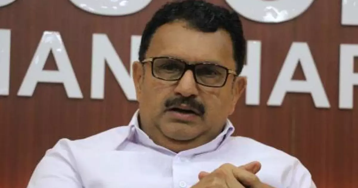 കേന്ദ്രസർക്കാരിനെ വിമർശിക്കുന്നവരുടെ വായടപ്പിക്കാന് ശ്രമം: കെ മുരളീധരൻ കേന്ദ്രസർക്കാരിനെ വിമർശിക്കുന്നവരുടെ വായടപ്പിക്കാന് ശ്രമം: കെ മുരളീധരൻ