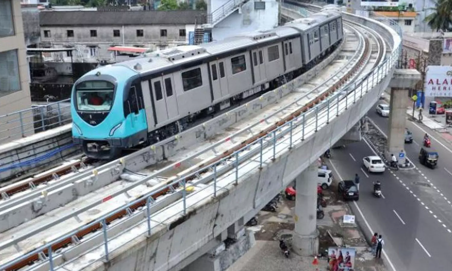 കൊച്ചി മെട്രോറെയിൽ തൂണിന്റെ ബലപ്പെടുത്തൽ തുടങ്ങി കൊച്ചി മെട്രോറെയിൽ തൂണിന്റെ ബലപ്പെടുത്തൽ തുടങ്ങി