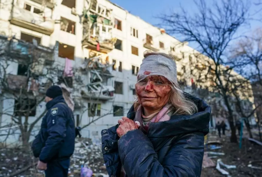 കിയവിലേക്ക് ഇരച്ചുകയറി റഷ്യൻപട; യുക്രൈനിൽ മരണം 50 കടന്നു കിയവിലേക്ക് ഇരച്ചുകയറി റഷ്യൻപട; യുക്രൈനിൽ മരണം 50 കടന്നു