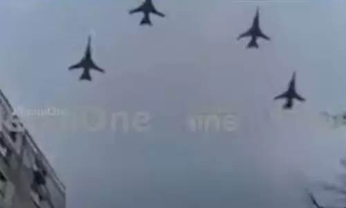 റഷ്യന്‍ വിമാനങ്ങള്‍ വെടിവെച്ചിട്ടു: തിരിച്ചടിച്ചെന്ന് യുക്രൈന്‍