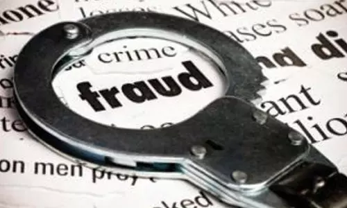 കലക്ടറേറ്റിൽ ജോലി വാഗ്ദാനം ചെയ്ത് രണ്ട് ലക്ഷം രൂപ തട്ടി; കണ്ണൂർ സ്വദേശിനി പിടിയില്‍