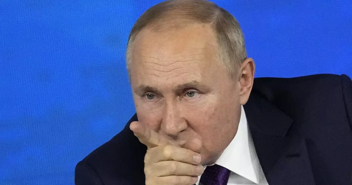 കീഴടങ്ങിയില്ലെങ്കില് തകര്ക്കും: ലക്ഷ്യം റഷ്യന് അനുകൂല സർക്കാര് കീഴടങ്ങിയില്ലെങ്കില് തകര്ക്കും: ലക്ഷ്യം റഷ്യന് അനുകൂല സർക്കാര്