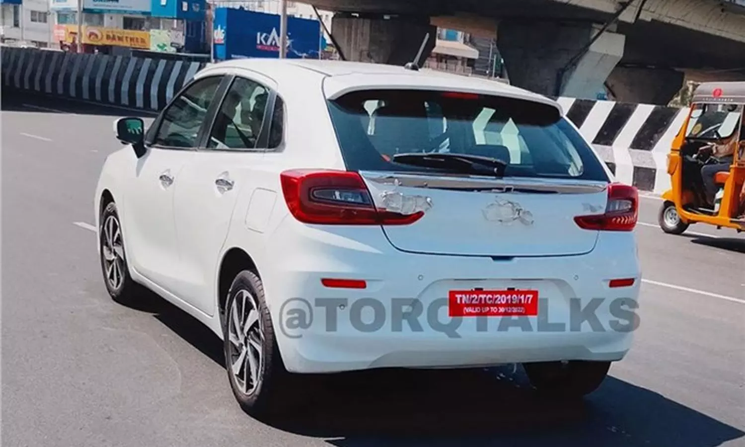 ബലേനോ മുഖം മിനുക്കിയാൽ ഗ്ലാൻസക്ക് മാറി നിൽക്കാൻ സാധിക്കുമോ?- പുതിയ ഗ്ലാൻസയുടെ ചിത്രങ്ങൾ പുറത്ത് ബലേനോ മുഖം മിനുക്കിയാൽ ഗ്ലാൻസക്ക് മാറി നിൽക്കാൻ സാധിക്കുമോ?- പുതിയ ഗ്ലാൻസയുടെ ചിത്രങ്ങൾ പുറത്ത്