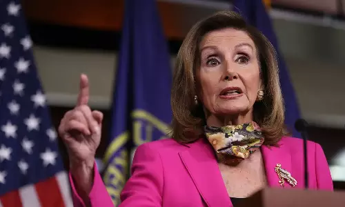 പ്രതിരോധത്തിനായി യുക്രൈന് സാമ്പത്തിക സഹായം നൽകാൻ അമേരിക്ക ആഗ്രഹിക്കുന്നു : യു.എസ് ജനപ്രതിനിധി സഭ സ്പീക്കർ