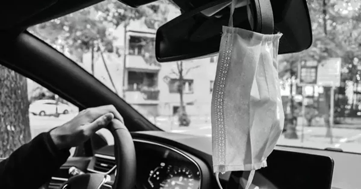 ഇനി 2000 നഷ്ടമാകില്ല; ഡൽഹിയിൽ സ്വകാര്യ കാറുകളിൽ തിങ്കളാഴ്ച മുതൽ മാസ്‌ക് വേണ്ട