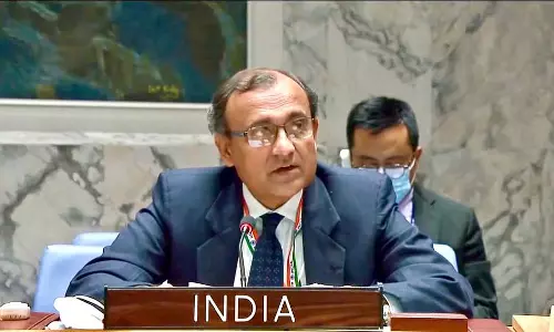 റഷ്യയെ പിണക്കാതെ, യുക്രൈനെ കൈവിടാതെ ഇന്ത്യ; യു.എൻ വോട്ടെടുപ്പില്നിന്ന് എന്തുകൊണ്ട് വിട്ടുനിന്നു? റഷ്യയെ പിണക്കാതെ, യുക്രൈനെ കൈവിടാതെ ഇന്ത്യ; യു.എൻ വോട്ടെടുപ്പില്നിന്ന് എന്തുകൊണ്ട് വിട്ടുനിന്നു?