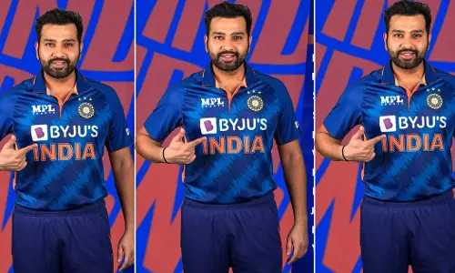 ഇഷ്ട ജേഴ്‌സിയിൽ 15 വർഷം ഇന്ത്യൻ ടീമിലെത്തിയതിന്റെ വാർഷികത്തിൽ കുറിപ്പുമായി രോഹിത് ശർമ