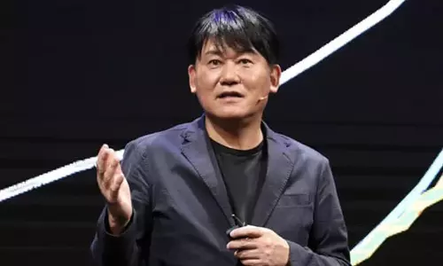 യുക്രൈനിന് 8.7 മില്യൺ ഡോളറിന്റെ ധനസഹായം പ്രഖ്യാപിച്ച് ജാപ്പനീസ് കോടീശ്വരൻ യുക്രൈനിന് 8.7 മില്യൺ ഡോളറിന്റെ ധനസഹായം പ്രഖ്യാപിച്ച് ജാപ്പനീസ് കോടീശ്വരൻ