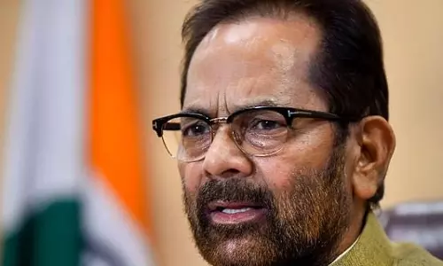 രാജ്യത്ത് ഹിജാബ് ധരിക്കുന്നതിന് നിരോധനമില്ലെന്ന് കേന്ദ്രമന്ത്രി മുക്താർ അബ്ബാസ് നഖ്വി രാജ്യത്ത് ഹിജാബ് ധരിക്കുന്നതിന് നിരോധനമില്ലെന്ന് കേന്ദ്രമന്ത്രി മുക്താർ അബ്ബാസ് നഖ്വി