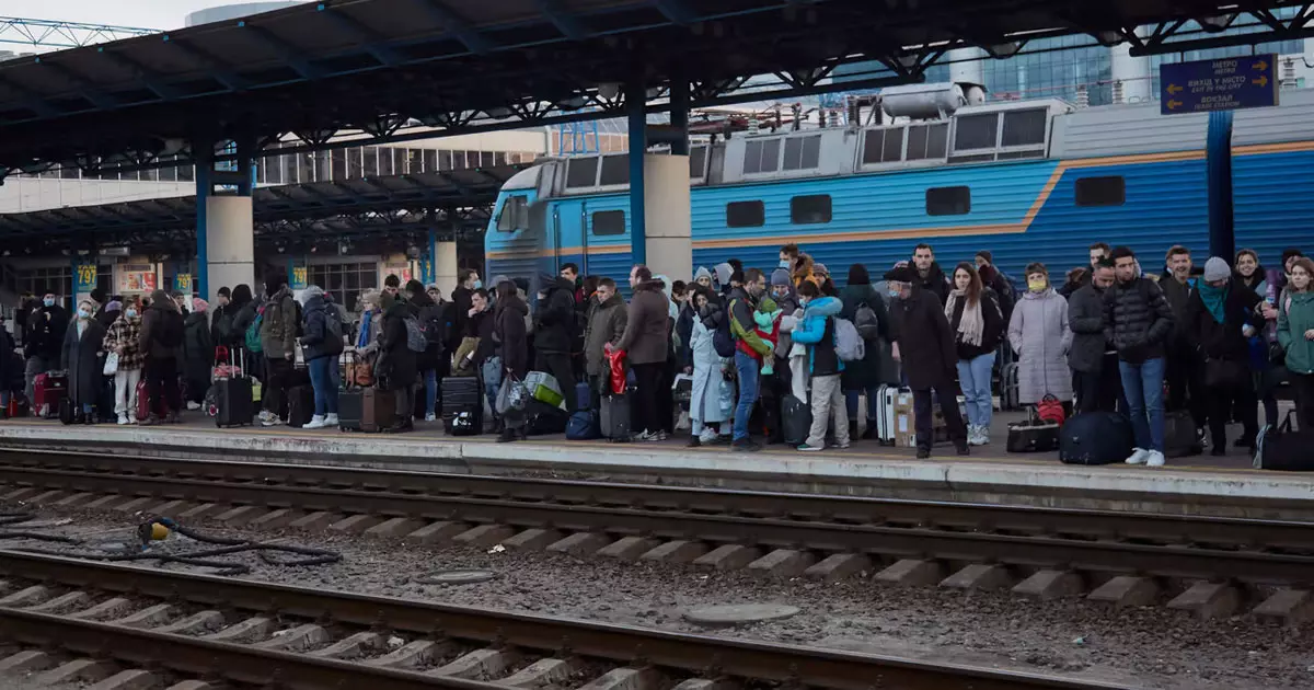 കിയവില് കര്ഫ്യു പിന്വലിച്ചു; റെയില് മാര്ഗം പടിഞ്ഞാറന് അതിർത്തിയിലെത്താന് ഇന്ത്യന് എംബസിയുടെ നിര്ദേശം കിയവില് കര്ഫ്യു പിന്വലിച്ചു; റെയില് മാര്ഗം പടിഞ്ഞാറന് അതിർത്തിയിലെത്താന് ഇന്ത്യന് എംബസിയുടെ നിര്ദേശം
