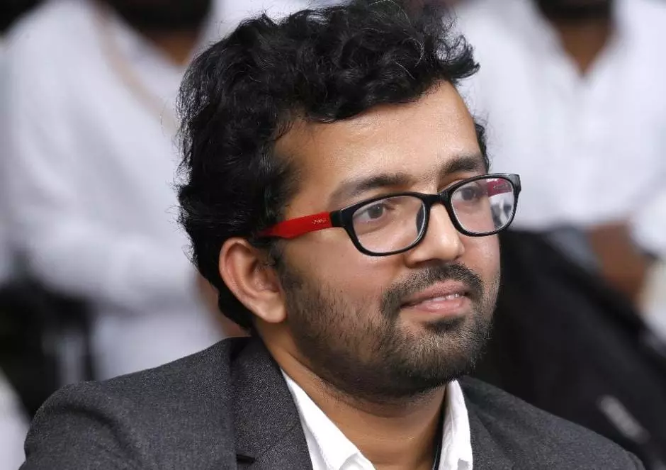 മലയാളി യുവ ചരിത്രകാരൻ മഹ്മൂദ് കൂരിയയുടെ ഗ്രന്ഥം കാംബ്രിഡ്ജ് പ്രസ് പ്രസിദ്ധീകരിക്കുന്നു മലയാളി യുവ ചരിത്രകാരൻ മഹ്മൂദ് കൂരിയയുടെ ഗ്രന്ഥം കാംബ്രിഡ്ജ് പ്രസ് പ്രസിദ്ധീകരിക്കുന്നു