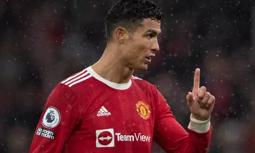 നമ്മളുടെ മക്കൾക്കായി മികച്ചൊരു ലോകം പണിയേണ്ടതുണ്ട് യുക്രൈന്‍ വിഷയത്തില്‍ പ്രതികരണവുമായി റൊണാള്‍ഡോ