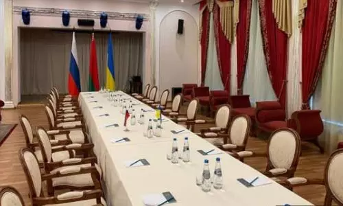 യുദ്ധത്തിന് അന്ത്യമാകുമോ? ബെലാറൂസിൽ റഷ്യൻ-യുക്രൈൻ സമാധാന ചർച്ചയ്ക്ക് തുടക്കം