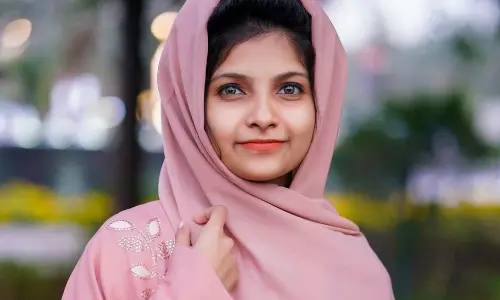 മലയാളി വ്ളോഗര് റിഫ മെഹ്നു ദുബൈയില് മരിച്ചനിലയില് മലയാളി വ്ളോഗര് റിഫ മെഹ്നു ദുബൈയില് മരിച്ചനിലയില്