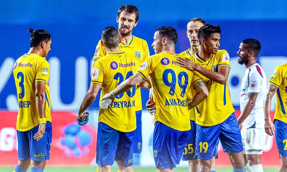 നിർണായക മത്സരത്തിൽ സൂപ്പർ താരത്തിന് വിലക്കും പിഴയും; ബ്ലാസ്റ്റേഴ്സിന് തിരിച്ചടി നിർണായക മത്സരത്തിൽ സൂപ്പർ താരത്തിന് വിലക്കും പിഴയും; ബ്ലാസ്റ്റേഴ്സിന് തിരിച്ചടി