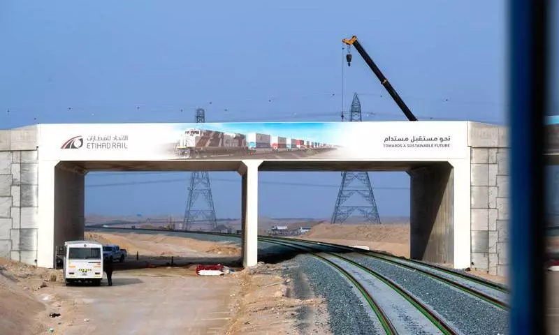 ഇത്തിഹാദ് റെയിൽ ശൃംഖല: ദുബൈ-അബൂദബി പാളം നിര്‍മാണം പൂർത്തിയായി