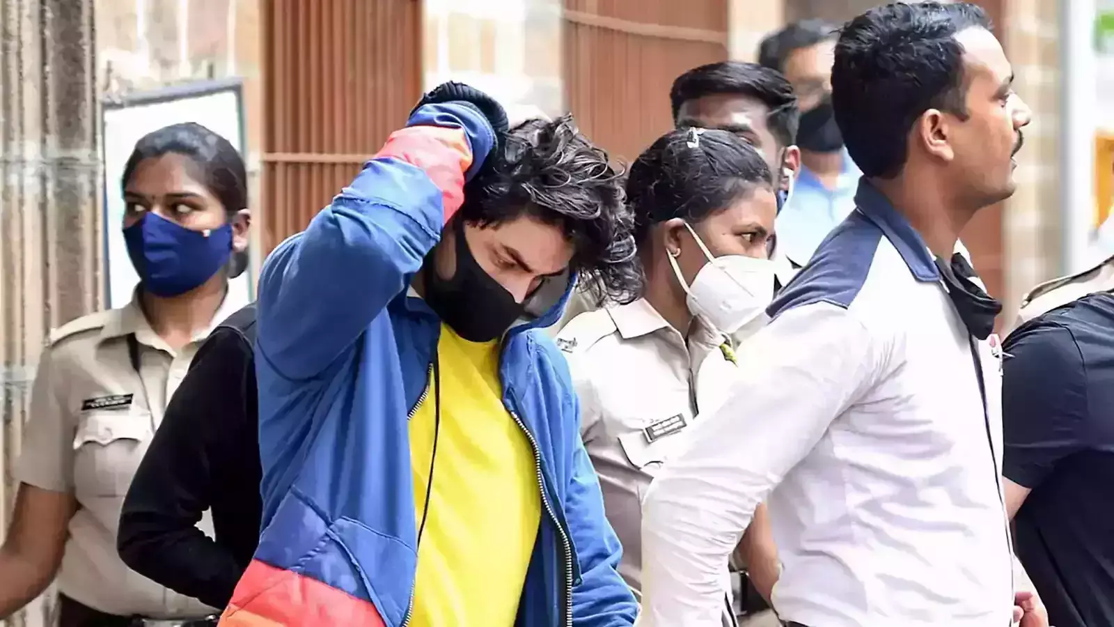 ആര്യൻ ഖാനെതിരെ തെളിവില്ലെന്ന വാർത്തകൾ നിഷേധിച്ച് എൻസിബി ആര്യൻ ഖാനെതിരെ തെളിവില്ലെന്ന വാർത്തകൾ നിഷേധിച്ച് എൻസിബി