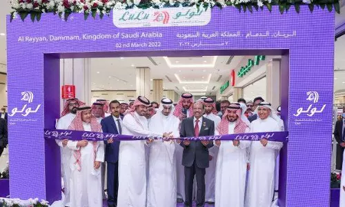 സൗദിയിൽ ലുലുവിൻ്റെ പുതിയ ഷോറൂം തുറന്നു; 26 മാളുകൾ പിന്നിട്ട് ലുലു ഗ്രൂപ്പ്