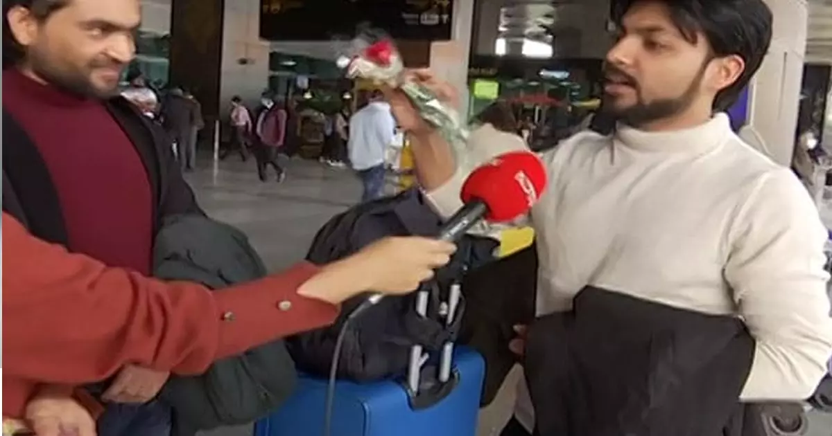 ഉചിത നടപടിയെടുക്കാതെ റോസാപൂ നൽകിയിട്ടെന്ത് കാര്യം?; കേന്ദ്രത്തിനെതിരെ യുക്രൈനിൽനിന്നെത്തിയ വിദ്യാർഥി ഉചിത നടപടിയെടുക്കാതെ റോസാപൂ നൽകിയിട്ടെന്ത് കാര്യം?; കേന്ദ്രത്തിനെതിരെ യുക്രൈനിൽനിന്നെത്തിയ വിദ്യാർഥി