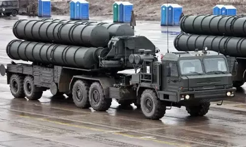 റഷ്യയുമായി എസ് 400 ഇടപാട്: ഇന്ത്യയ്ക്ക് ഉപരോധം വരുമോ?