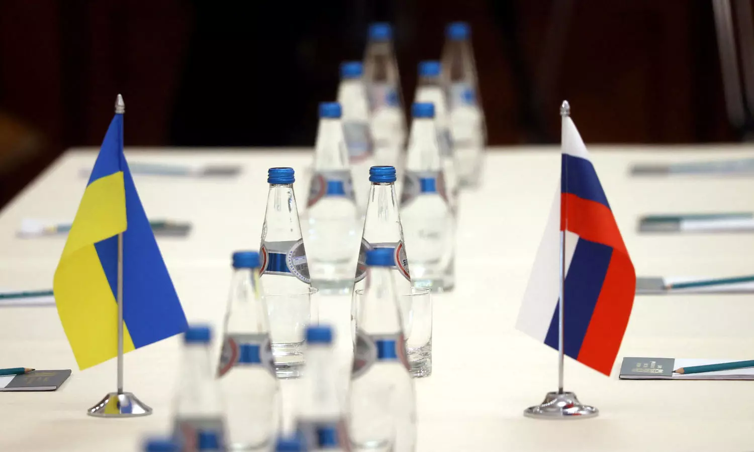 റഷ്യ-യുക്രൈൻ രണ്ടാംഘട്ട ചർച്ച പൂർത്തിയായി;  സധാരണക്കാരെ ഒഴിപ്പിക്കാനായി പ്രത്യേക ഇടനാഴിയൊരുക്കാൻ  ധാരണ