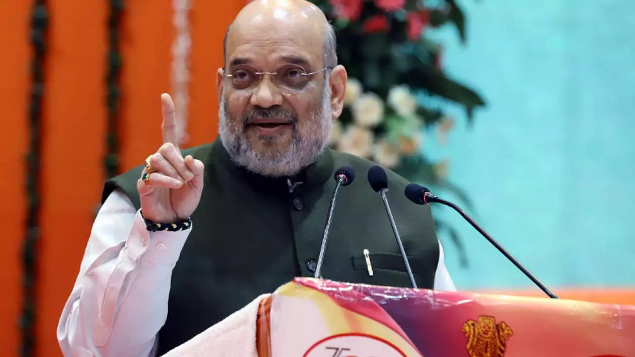 ആർട്ടിക്കിൾ 370 റദ്ദാക്കിയതിന് ശേഷം മോദി കാശ്മീരിനെ ഇന്ത്യയുടെ കിരീടമാക്കി- അമിത് ഷാ ആർട്ടിക്കിൾ 370 റദ്ദാക്കിയതിന് ശേഷം മോദി കാശ്മീരിനെ ഇന്ത്യയുടെ കിരീടമാക്കി- അമിത് ഷാ