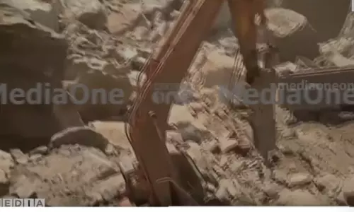 ഗുണ്ടൽപേട്ട കരിങ്കൽ ക്വാറിയപകടം; പാറക്കെട്ടിനുള്ളിൽ നിന്ന് രണ്ടുപേരുടെ നിലവിളി കേട്ടെന്ന് പൊലീസ്