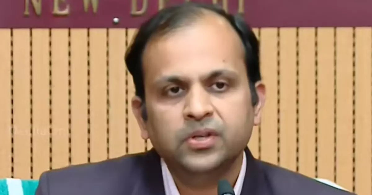 ഏഴു ദിവസം കൊണ്ട് 1650 മലയാളികളെ നാട്ടിലെത്തിച്ചു; കേരളാ ഹൗസ് മുഴുവൻ സമയവും പ്രവർത്തിക്കുന്നു: റസിഡന്റ് കമ്മീഷണർ സൗരഭ് ജയിൻ