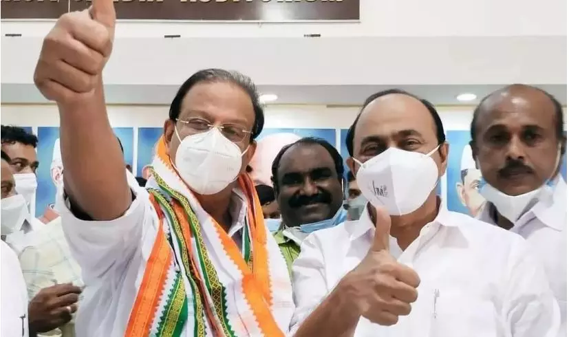 കോൺഗ്രസ് പുനസംഘടനയിൽ നാളെ തീരുമാനമുണ്ടായേക്കും; ധാരണയായത് മൂന്ന് ജില്ലകളിൽ മാത്രം