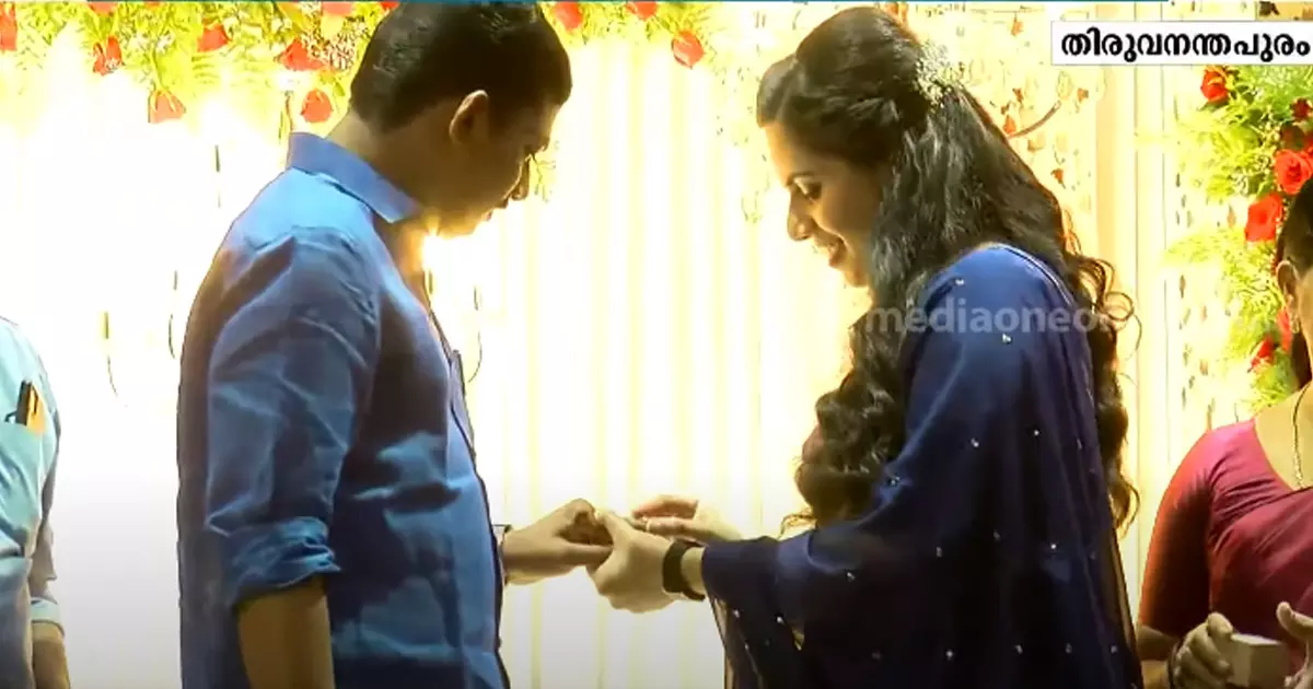 ഇനി ഒന്നിച്ചു മുന്നോട്ട്; മോതിരം കൈമാറി ആര്യയും സച്ചിനും