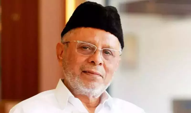 പൊതുദര്ശനം അവസാനിപ്പിച്ചു; ഹൈദരലി ശിഹാബ് തങ്ങളുടെ ഖബറടക്കം ഉടൻ പൊതുദര്ശനം അവസാനിപ്പിച്ചു; ഹൈദരലി ശിഹാബ് തങ്ങളുടെ ഖബറടക്കം ഉടൻ