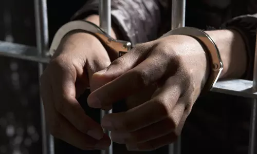 ഗർഭിണിയെയും ഭർത്താവിനെയും ആക്രമിച്ച കേസ്: വർക് ഷോപ്പ് ജീവനക്കാരനെ കേസിൽ നിന്ന് ഒഴിവാക്കി