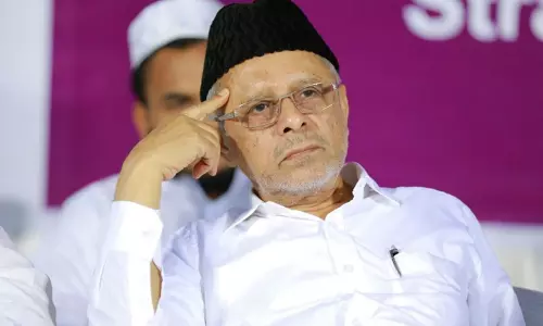 ഹൈദരലി തങ്ങൾക്ക് വിട; മൃതദേഹം മലപ്പുറം ടൗൺ ഹാളിൽ, പൊതുദർശനത്തിനായി ആയിരങ്ങൾ... ഹൈദരലി തങ്ങൾക്ക് വിട; മൃതദേഹം മലപ്പുറം ടൗൺ ഹാളിൽ, പൊതുദർശനത്തിനായി ആയിരങ്ങൾ...