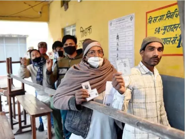 ഉത്തർപ്രദേശിൽ അവസാന ഘട്ട വോട്ടെടുപ്പ് ഇന്ന്; വിധിയെഴുതുന്നത് 54 മണ്ഡലങ്ങളിൽ ഉത്തർപ്രദേശിൽ അവസാന ഘട്ട വോട്ടെടുപ്പ് ഇന്ന്; വിധിയെഴുതുന്നത് 54 മണ്ഡലങ്ങളിൽ