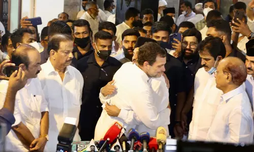 ഹൈദരലി തങ്ങള്‍ അസാധാരണ വ്യക്തിത്വത്തിനുടമ; സോണിയയുടെ അനുശോചനക്കുറിപ്പുമായി രാഹുല്‍ ഗാന്ധി പാണക്കാട്ട്