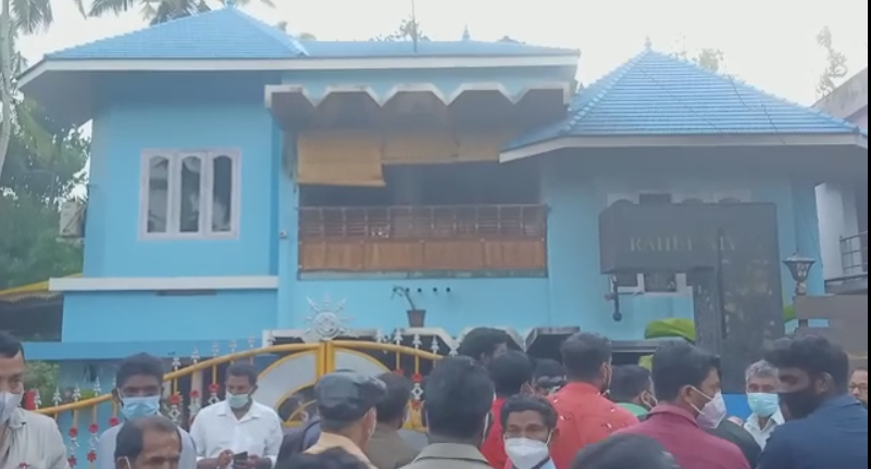 വര്‍ക്കല തീപ്പിടിത്തം; പുക ശ്വസിച്ചതാകാം മരണത്തിന് കാരണമെന്ന് ഫയർ ആൻഡ് റെസ്ക്യൂ ഓഫീസർ