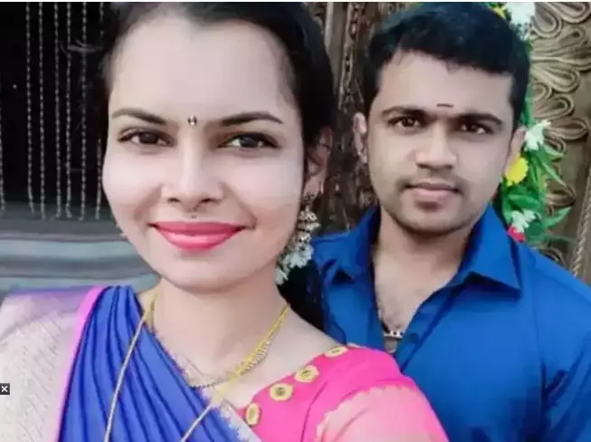 ഗായത്രിയുടെ കൊലപാതകം ആസൂത്രിതം; പ്രവീൺ   ഹോട്ടലിൽ മുറിയെടുത്തതും കൊല നടത്താനുദ്ദേശിച്ചെന്ന് റിമാന്‍റ് റിപ്പോര്‍ട്ട്