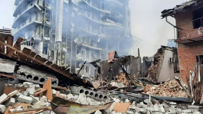 ബോംബിട്ടു തകർത്തത് 202 സ്കൂളുകളും 34 ആശുപത്രികളും 1,500 പാർപ്പിടങ്ങളും- റഷ്യയ്ക്കെതിരെ യുദ്ധക്കുറ്റങ്ങളുടെ കണക്ക് നിരത്തി യുക്രൈൻ ബോംബിട്ടു തകർത്തത് 202 സ്കൂളുകളും 34 ആശുപത്രികളും 1,500 പാർപ്പിടങ്ങളും- റഷ്യയ്ക്കെതിരെ യുദ്ധക്കുറ്റങ്ങളുടെ കണക്ക് നിരത്തി യുക്രൈൻ