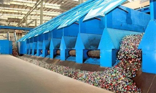 നിയമ വിരുദ്ധ മാലിന്യ സംസ്കരണം; 2 വര്ഷം തടവോ ഒരു കോടി റിയാല് പിഴയോ ചുമത്തും നിയമ വിരുദ്ധ മാലിന്യ സംസ്കരണം; 2 വര്ഷം തടവോ ഒരു കോടി റിയാല് പിഴയോ ചുമത്തും