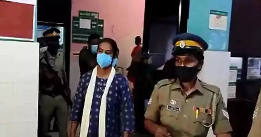 മാവോയിസ്റ്റ് നേതാവ് സാവിത്രിയെ ഈ മാസം 18 വരെ പൊലീസ് കസ്റ്റഡിയിൽ വിട്ടു മാവോയിസ്റ്റ് നേതാവ് സാവിത്രിയെ ഈ മാസം 18 വരെ പൊലീസ് കസ്റ്റഡിയിൽ വിട്ടു