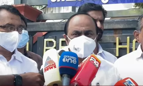 സുധാകരന്‍റെ ദേഹത്ത് ഒരുനുള്ള് മണ്ണ് വാരിയിടാൻ കോൺഗ്രസ് സമ്മതിക്കില്ല: വി.ഡി സതീശൻ