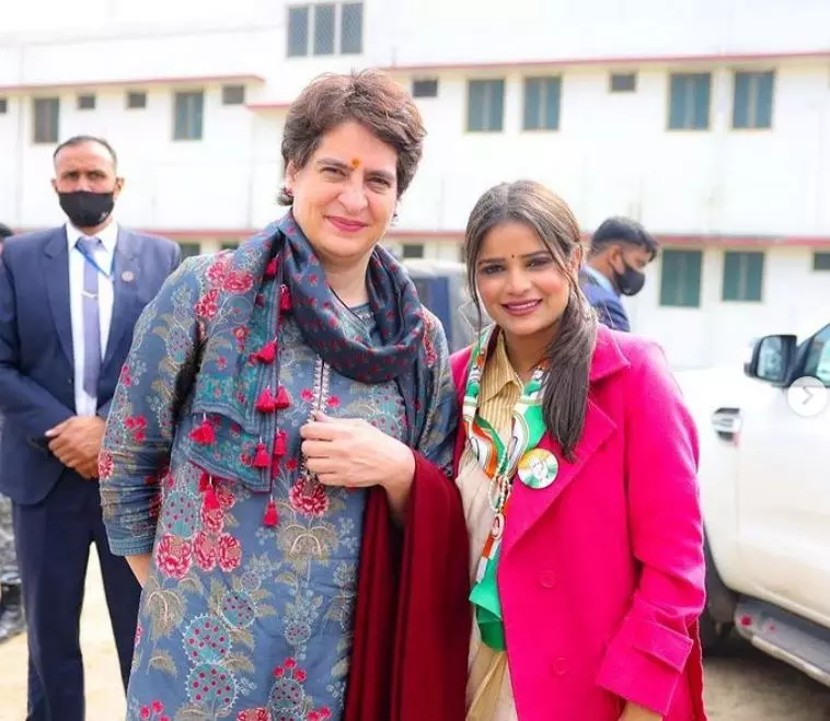 പ്രിയങ്കയ്ക്കൊപ്പം അര്ച്ചന ഗൌതം പ്രിയങ്കയ്ക്കൊപ്പം അര്ച്ചന ഗൌതം