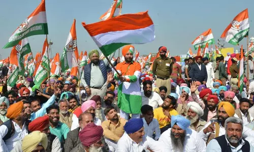 പഞ്ചാബില്‍ ആം ആദ്മി മുന്നില്‍; തൊട്ടുപിന്നില്‍ കോണ്‍ഗ്രസ്