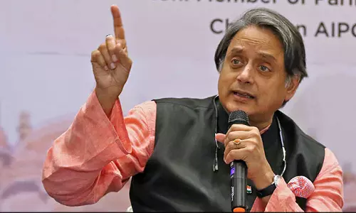 ഇനി കോൺഗ്രസ് വിജയിക്കണമെങ്കിൽ നേതൃമാറ്റം അനിവാര്യം- ശശി തരൂർ ഇനി കോൺഗ്രസ് വിജയിക്കണമെങ്കിൽ നേതൃമാറ്റം അനിവാര്യം- ശശി തരൂർ