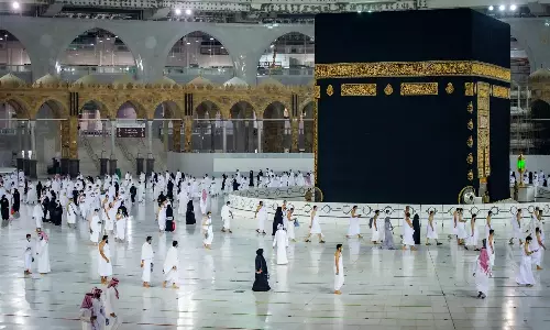 മക്ക-മദീന ഹറമുകളിലേക്ക് പ്രവേശനം ഇനി എളുപ്പം; ഇമ്മ്യൂൺ നില പരിശോധിക്കില്ലെന്ന് ഹജ്ജ്-ഉംറ മന്ത്രാലയം