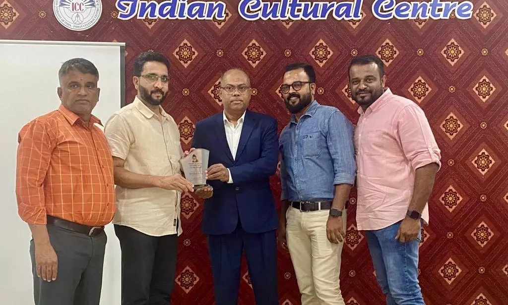 ഇന്ത്യൻ ഡയസ്പോറ അംബാസഡറായി തിരഞ്ഞെടുക്കപ്പെട്ട റഊഫ് കൊണ്ടോട്ടിയെ ആദരിച്ചു ഇന്ത്യൻ ഡയസ്പോറ അംബാസഡറായി തിരഞ്ഞെടുക്കപ്പെട്ട റഊഫ് കൊണ്ടോട്ടിയെ ആദരിച്ചു