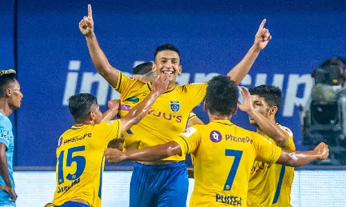 കലാശപ്പോരില്‍ കണ്ണുംനട്ട്; ഐ.എസ്.എല്‍ ആദ്യപാദ സെമിയില്‍ ബ്ലാസ്റ്റേഴ്സ് ഇന്ന് ജംഷഡ്പൂരിനെതിരെ