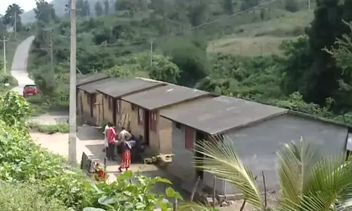 ആദിവാസികൾക്കും പട്ടിക ജാതിക്കാർക്കും ഭൂമി വാങ്ങുന്നതിൽ അഴിമതിയെന്ന് എസ്‌സി എസ്ടി കമ്മീഷൻ